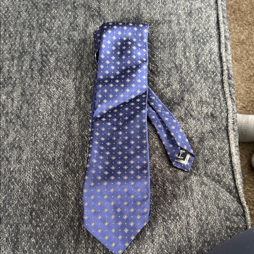 Robert Talbott Navy and Gray Patterned Tie